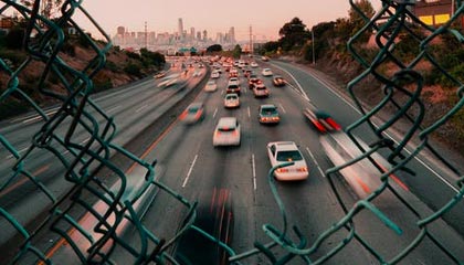 爱游戏体育平台-日本NHK特别报道：伊朗球员雪地控球如舞者，伊朗日本足球