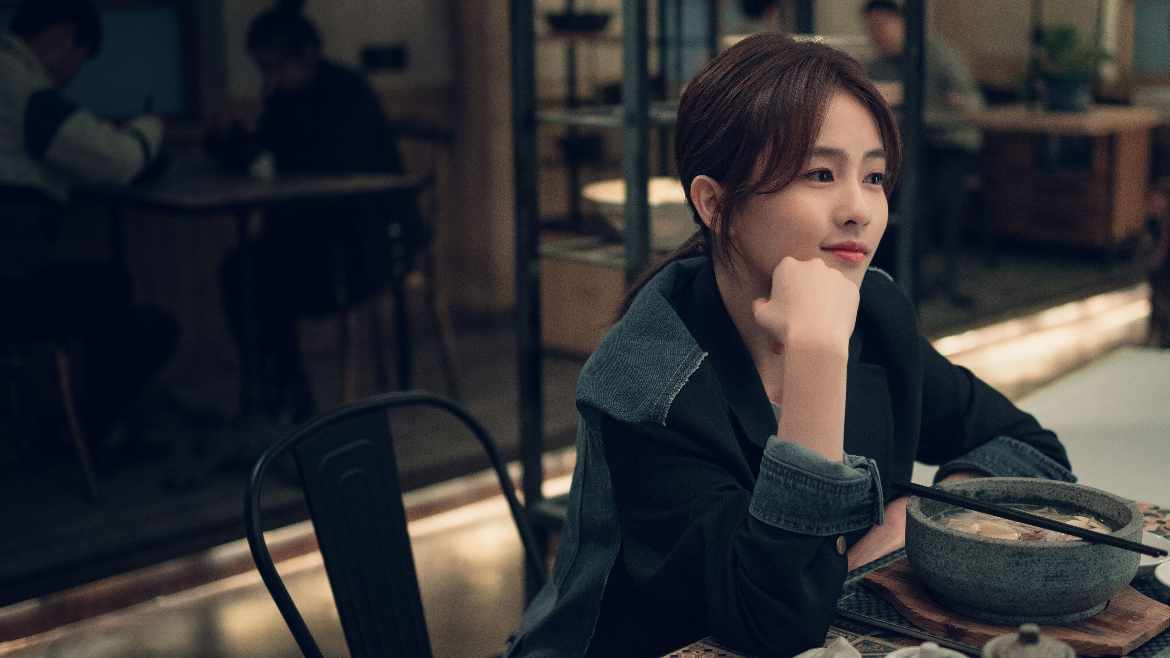 勇士召开赛前动员会议强调团队合作，勇士队揭幕战